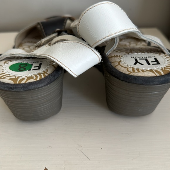 Fly London 40 "Yila" Brown Black White Sandals Size 38 us size 8 - Picture 6 of 6